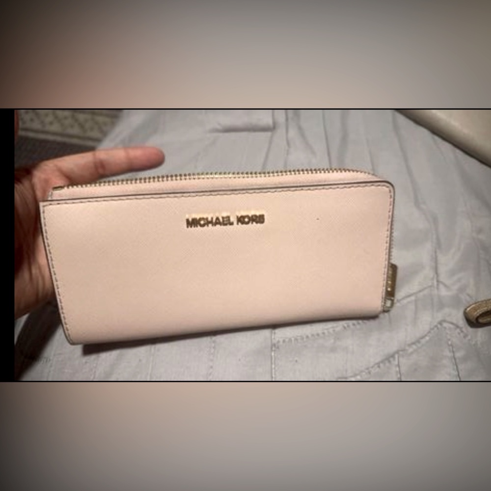 Pink Medium sized Michael Kors Wallet
